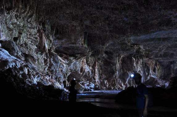 Entrando na Terra Ronca 1, no P.E. de Terra Ronca, região de São Domingos - GO